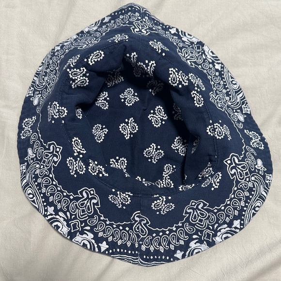 Free People Bandana reversible bucket hat - Picture 8 of 9
